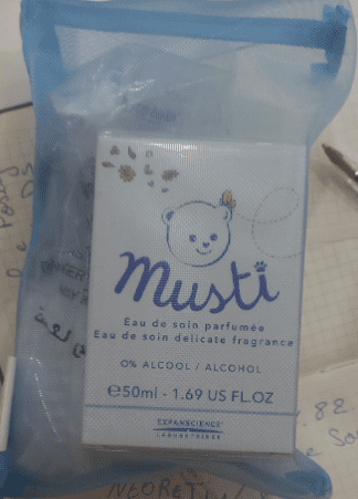 mustela trousse + musti eau de soin parfume + kit peigne et brosse